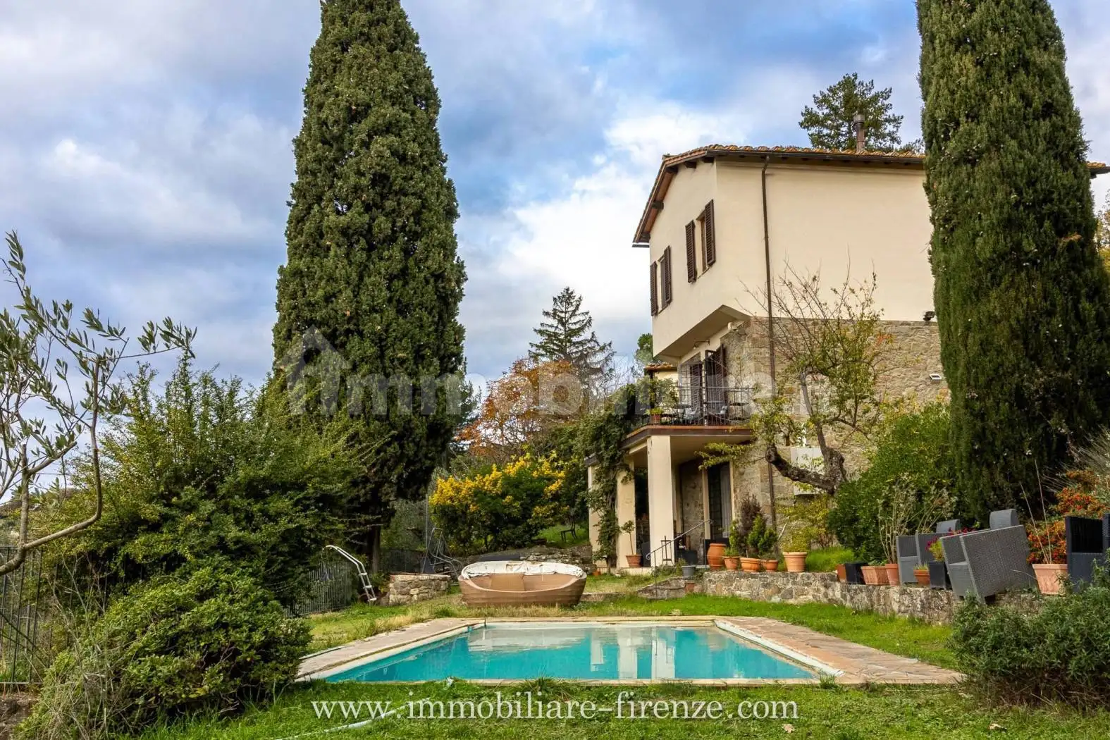 Villa in vendita a Radda in Chianti