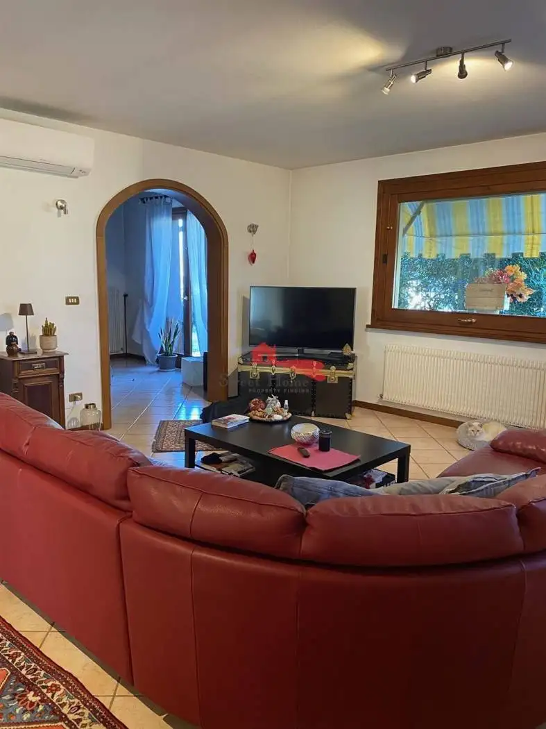 Villa a schiera 5 locali, buono stato, Orgnano, Basiliano - foto 2