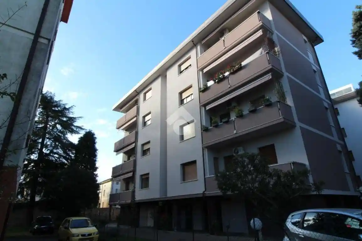 Trilocale via Valeggio sul Mincio 9, San Bortolo, Vicenza - foto 5