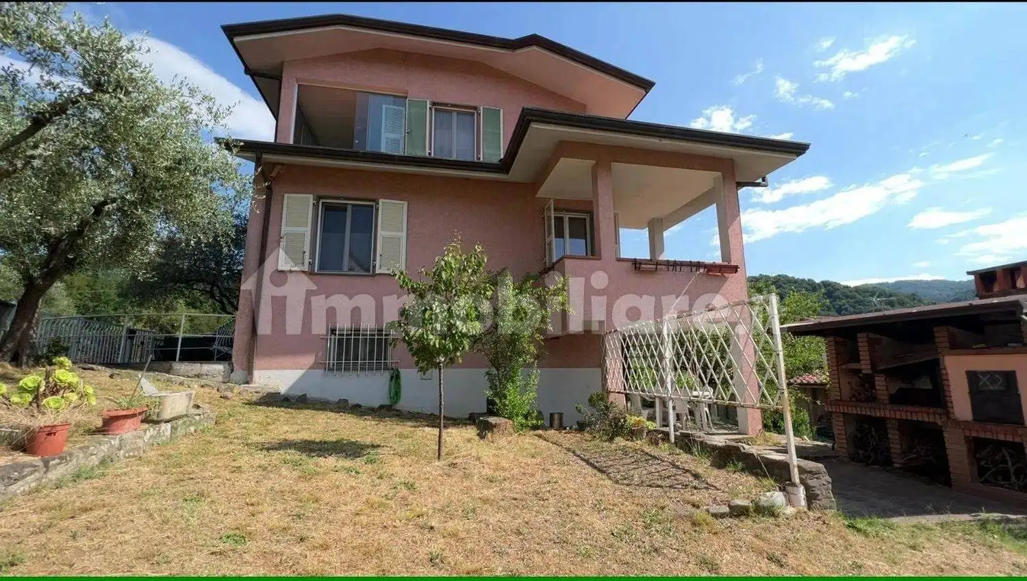 Villa in vendita a Follo
