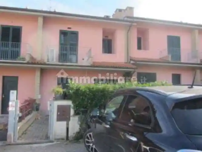 Villetta a schiera in vendita a Serra Sant'Abbondio