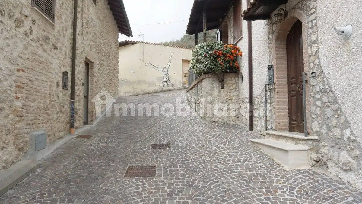 Terratetto unifamiliare via del Castello 92/94, Centro, Antrodoco - foto 5