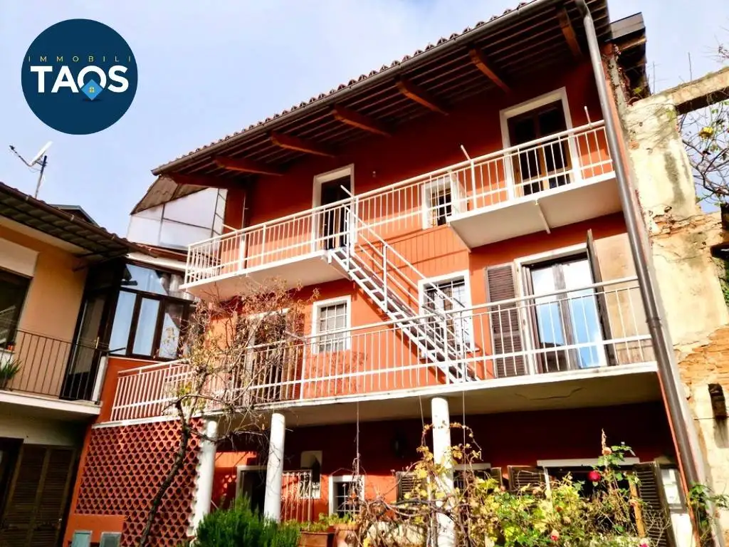 Casa indipendente in vendita a Romano Canavese