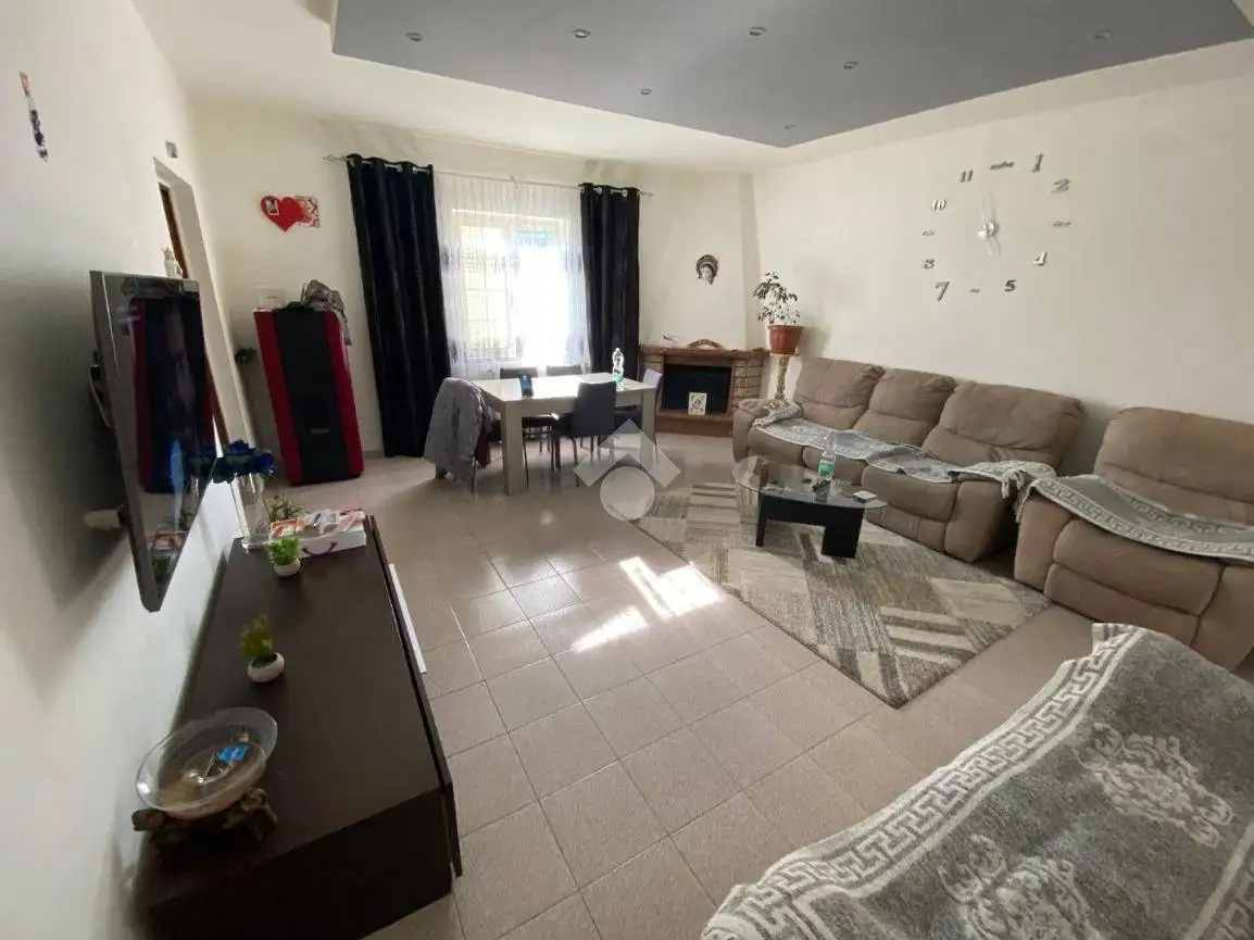 Villa plurifamiliare via del cerreto 1, Centro, Fabrica di Roma - foto 3