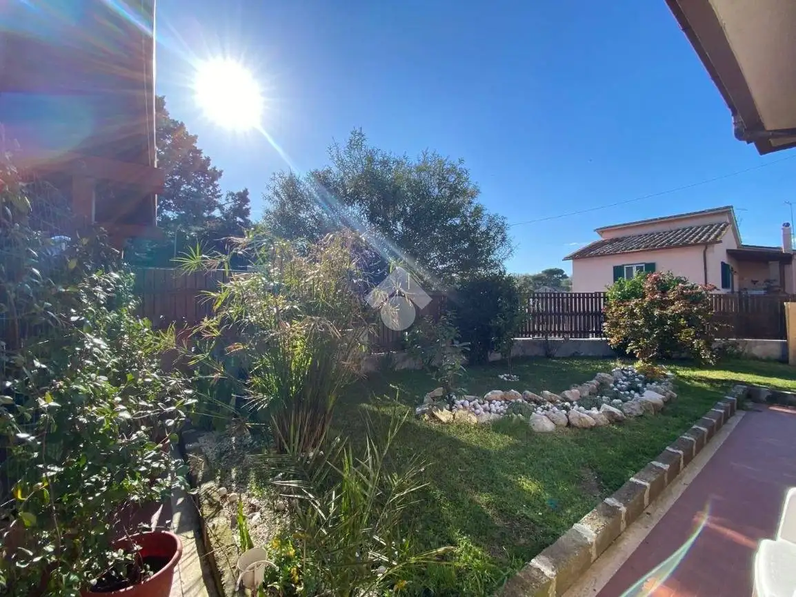 Villa plurifamiliare via del cerreto 1, Centro, Fabrica di Roma - foto 4