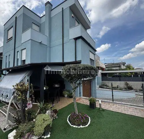 Casa indipendente in vendita a Giacciano con Baruchella