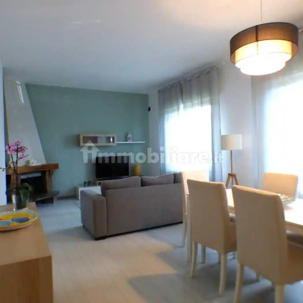 Villa bifamiliare via degli Allori 82, Tirrenia, Pisa - foto 2