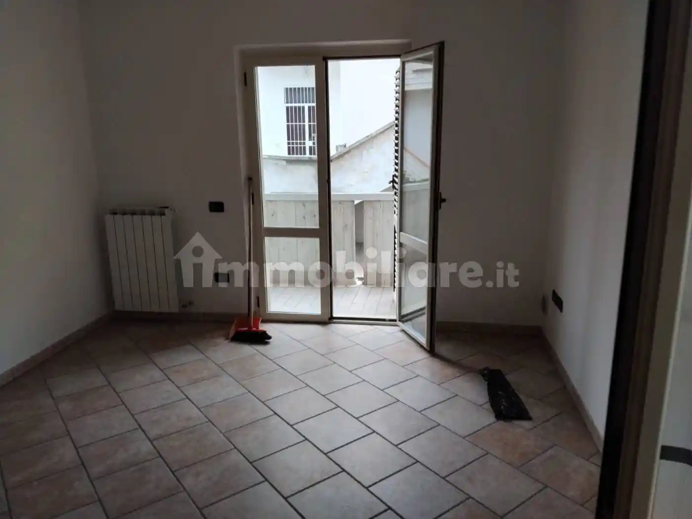 Trilocale via Giuseppe Garibaldi, Centro, Alba Adriatica - foto 4