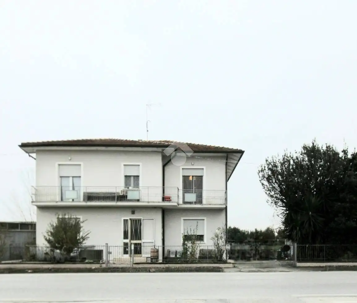 Casa indipendente in vendita a Cesena