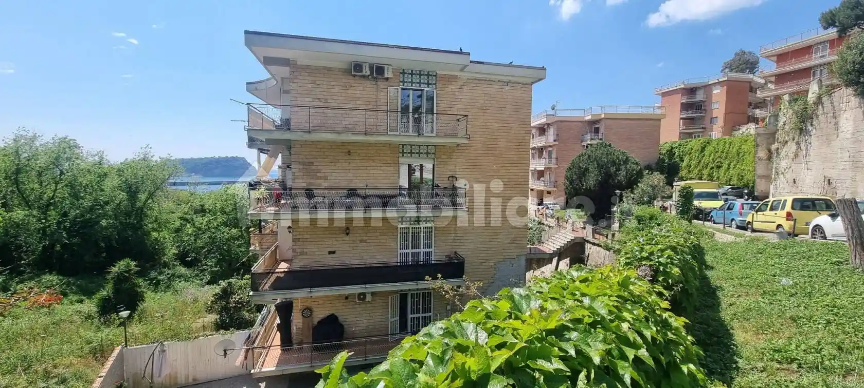 Trilocale via San Gennaro Agnano, Pozzuoli Alta, Pozzuoli - foto 2