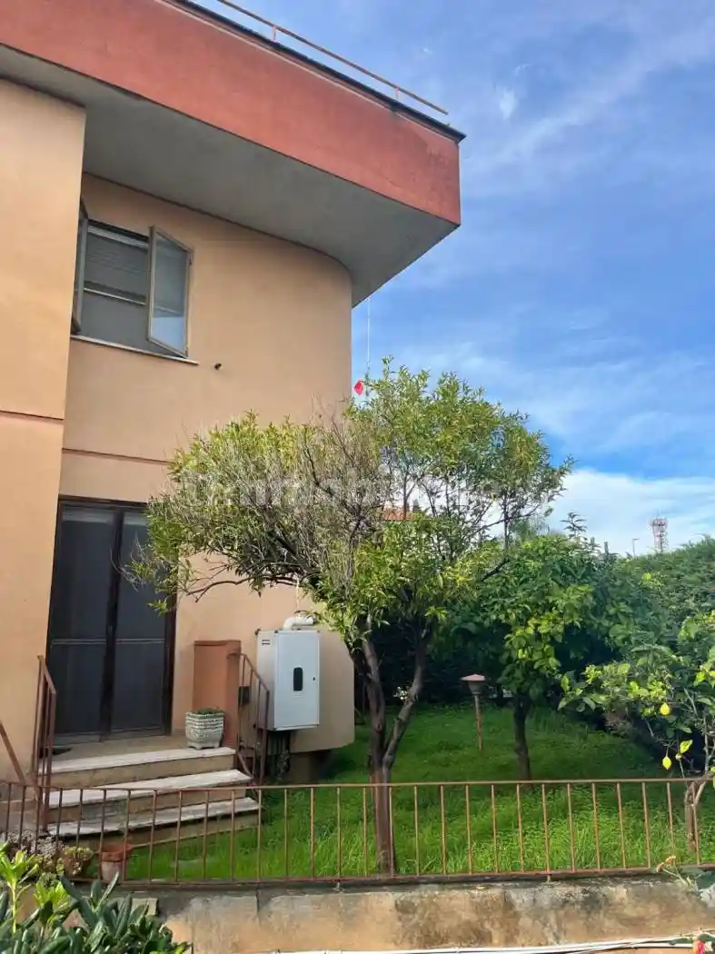 Villa plurifamiliare via Milano 43, Morbella - Cucchiarelli, Latina - foto 2