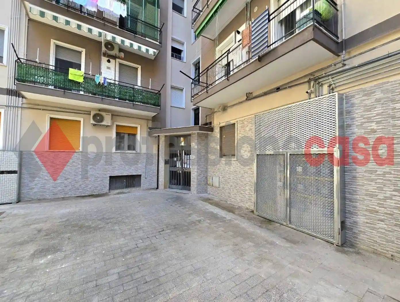 Quadrilocale via Ciro D'Amico, 45, Mercatello - Mariconda, Salerno - foto 2