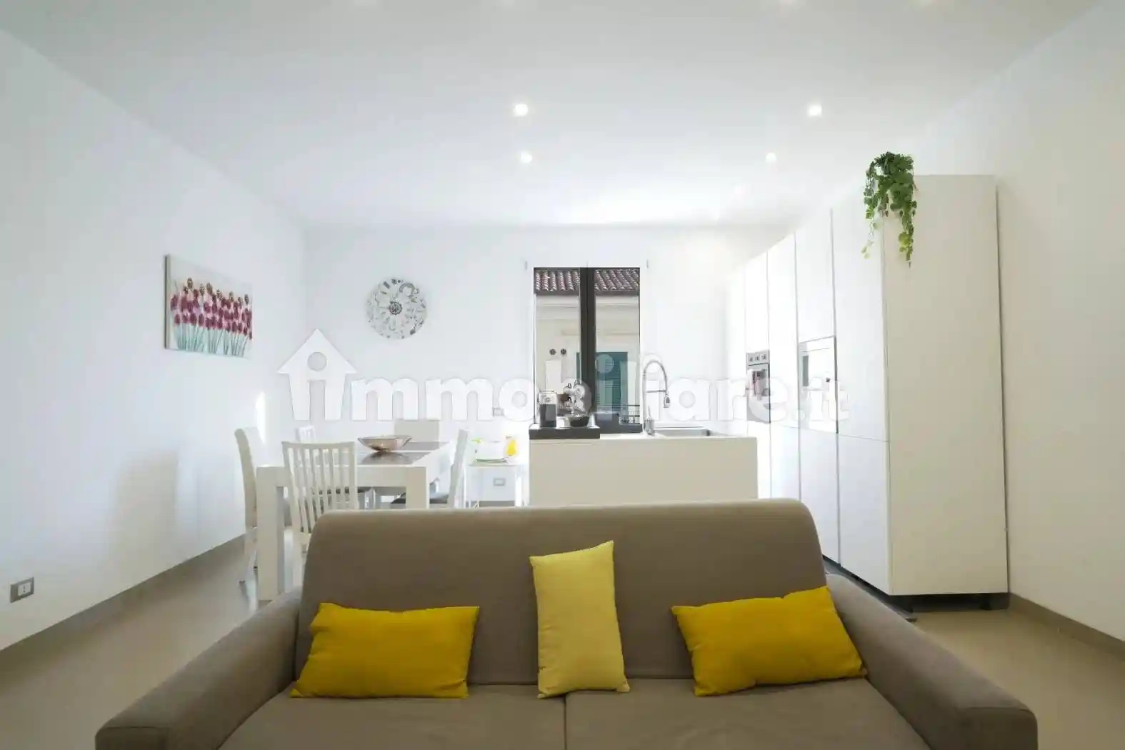 Trilocale via Pier delle Vigne, 4, Borgo Vecchio, Palermo - foto 2