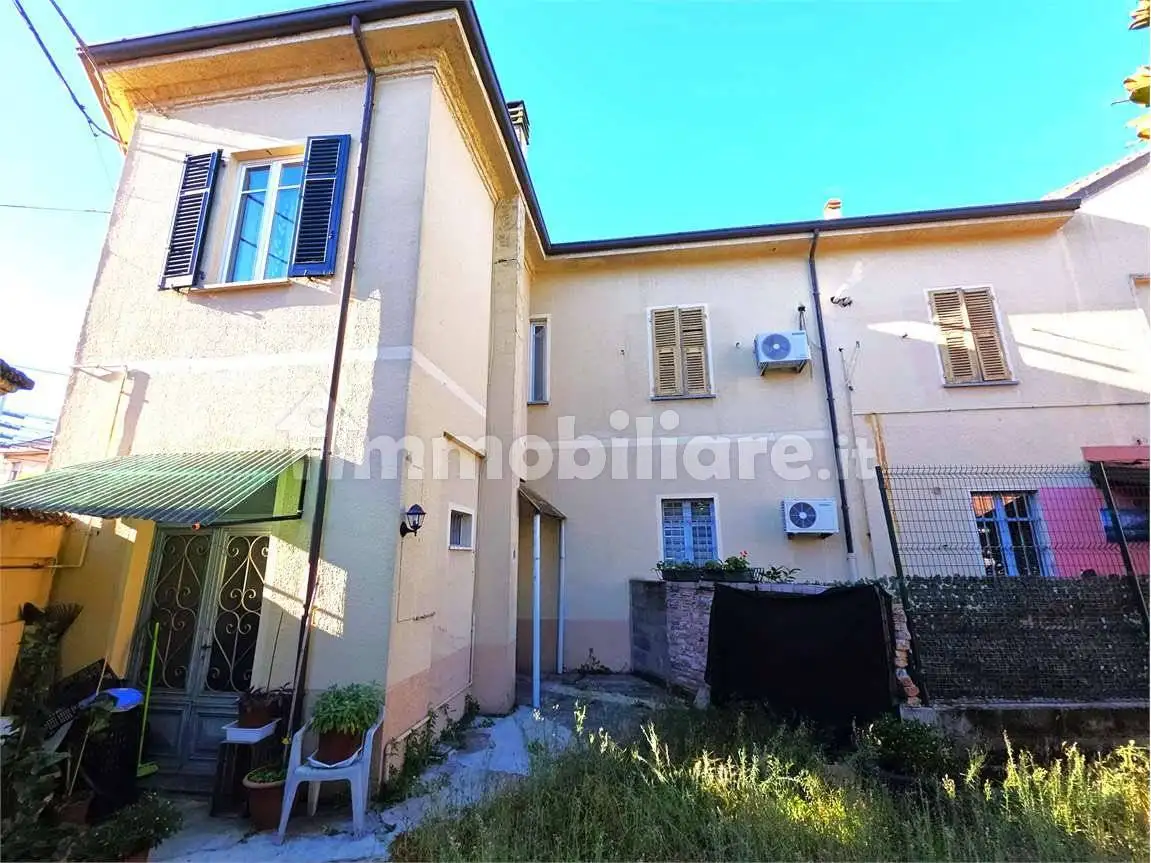 Casa indipendente in vendita a Alessandria