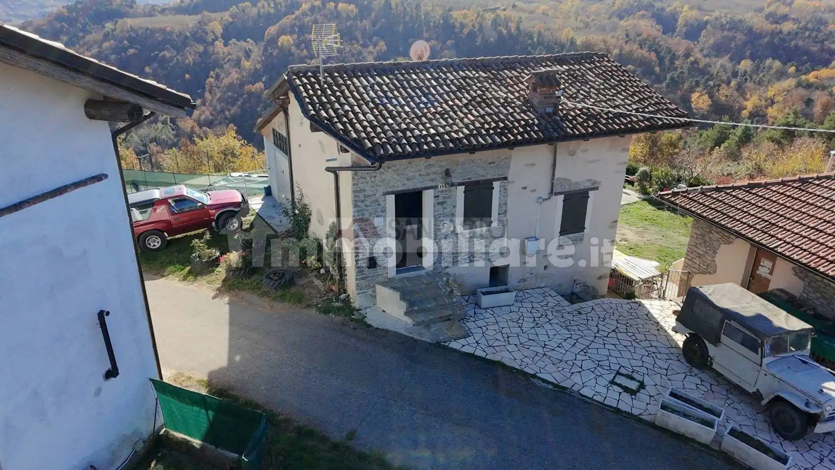 Casa indipendente in vendita a Cerretto Langhe