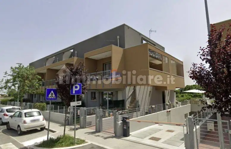 Palazzo - Edificio in vendita a Cesenatico