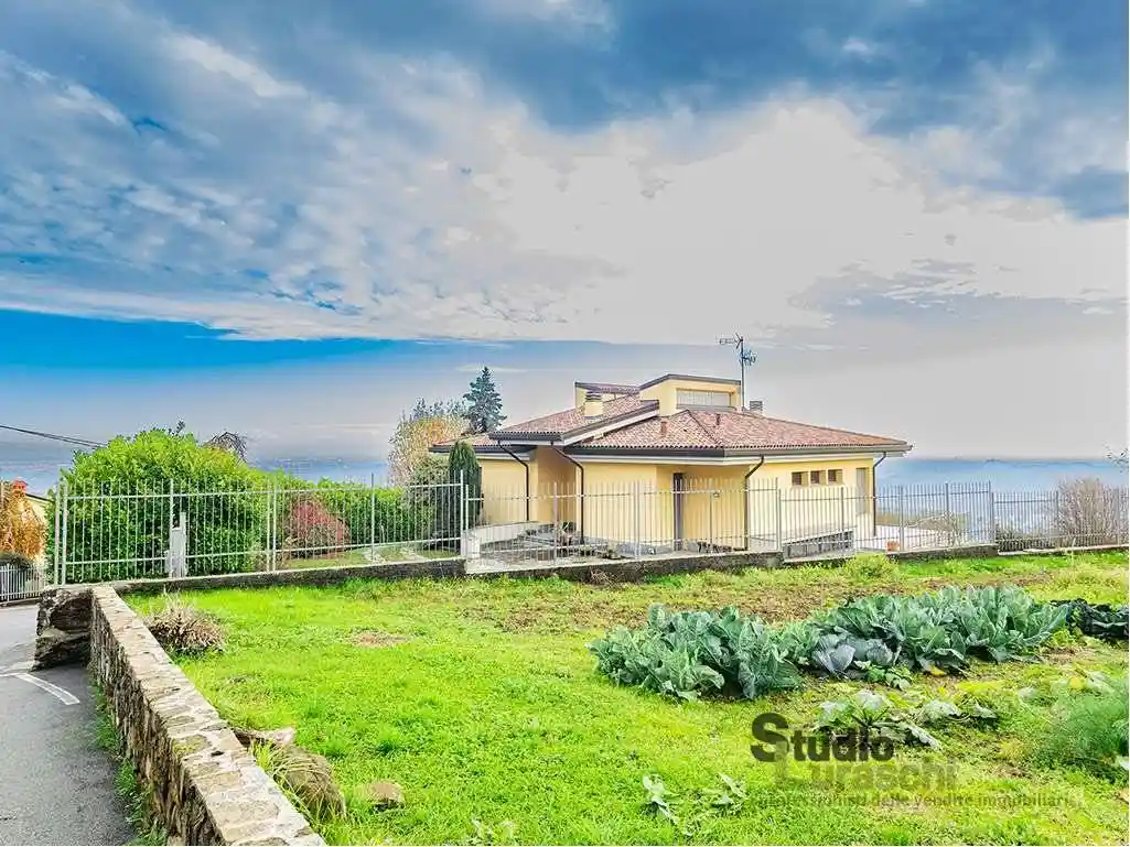 Villa unifamiliare, buono stato, 260 m², Colle Brianza - foto 3