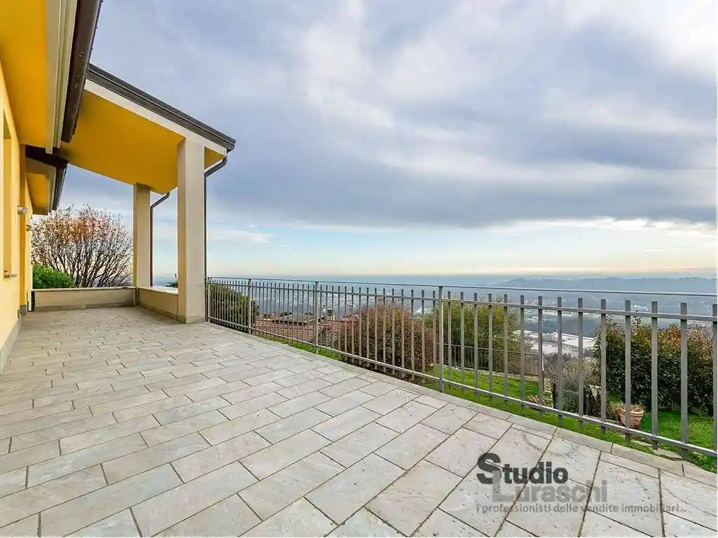 Villa unifamiliare, buono stato, 260 m², Colle Brianza - foto 5