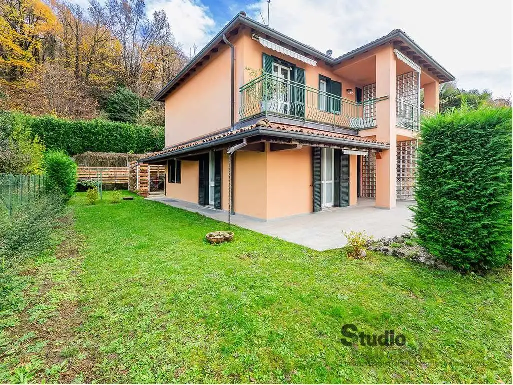 Villa in vendita a Ello