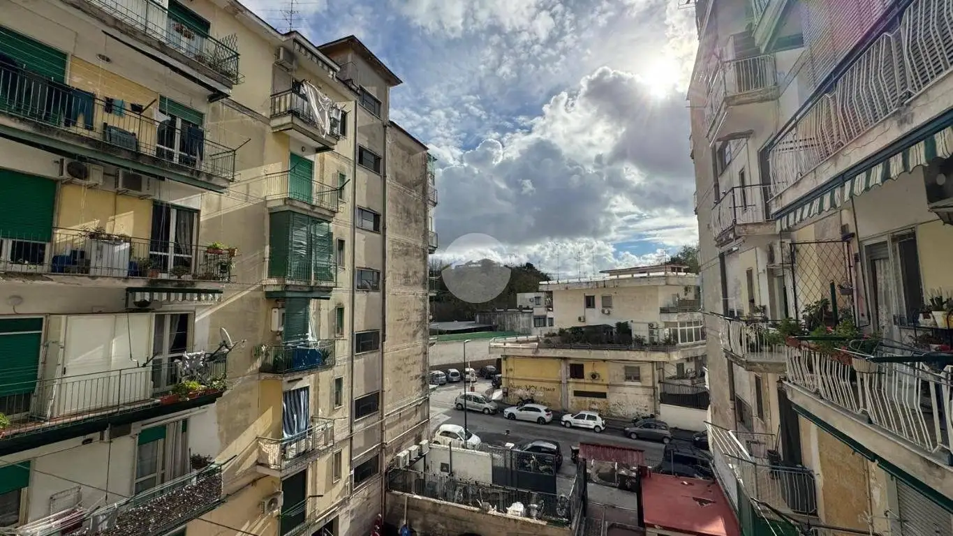 Appartamento in vendita a Napoli