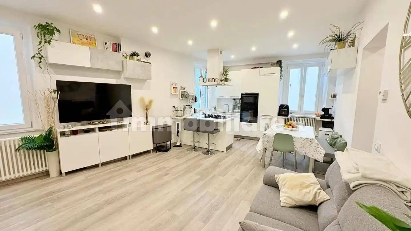 Appartamento piazza del Carmine,  55100, Piazza Anfiteatro - Torre Guinigi, Lucca - foto 4