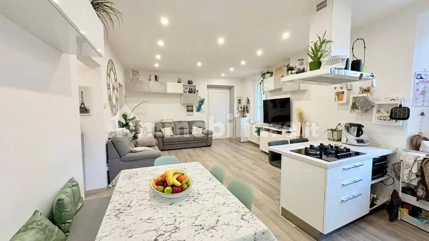 Appartamento piazza del Carmine,  55100, Piazza Anfiteatro - Torre Guinigi, Lucca - foto 5