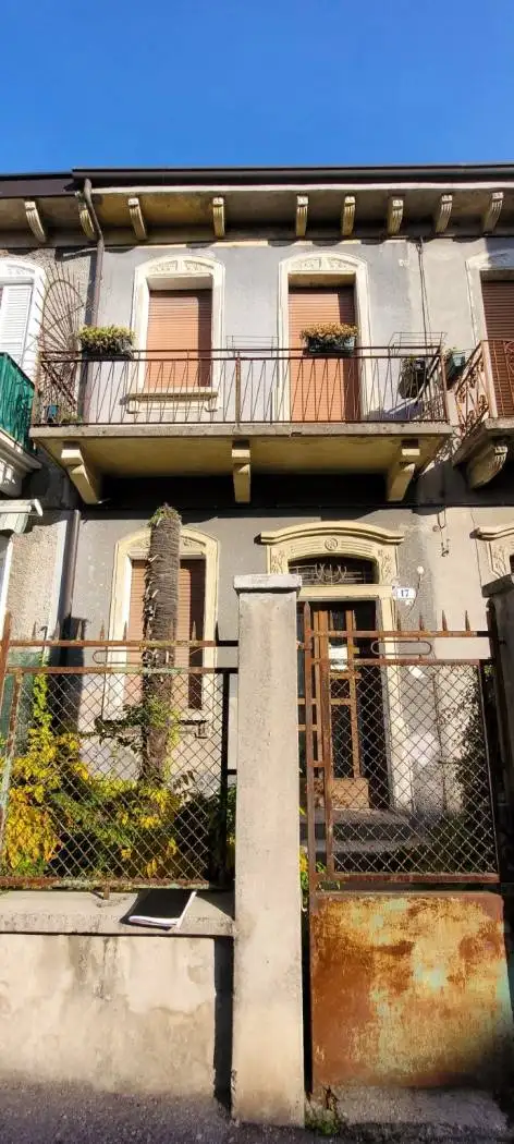 Casa indipendente in vendita a Verona