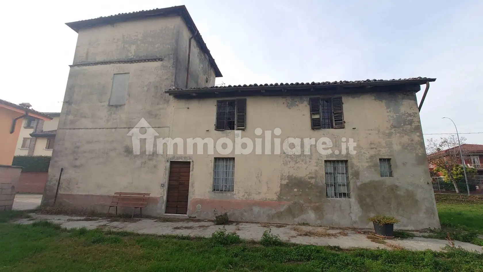 Villa in vendita a Piacenza