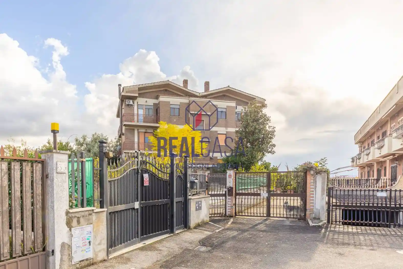 Quadrilocale via Bivongi 35, Anagnina, Roma - foto 2