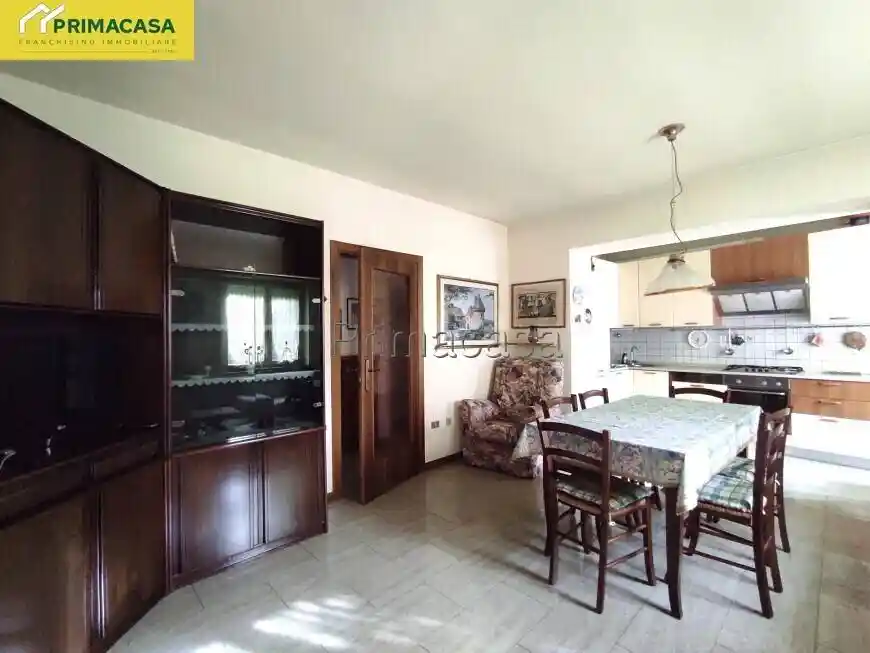 Terratetto unifamiliare 221 m², da ristrutturare, Beccacivetta Azzano, Castel d'Azzano - foto 3