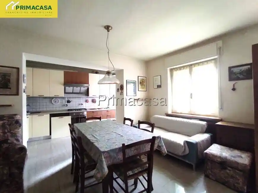 Terratetto unifamiliare 221 m², da ristrutturare, Beccacivetta Azzano, Castel d'Azzano - foto 4