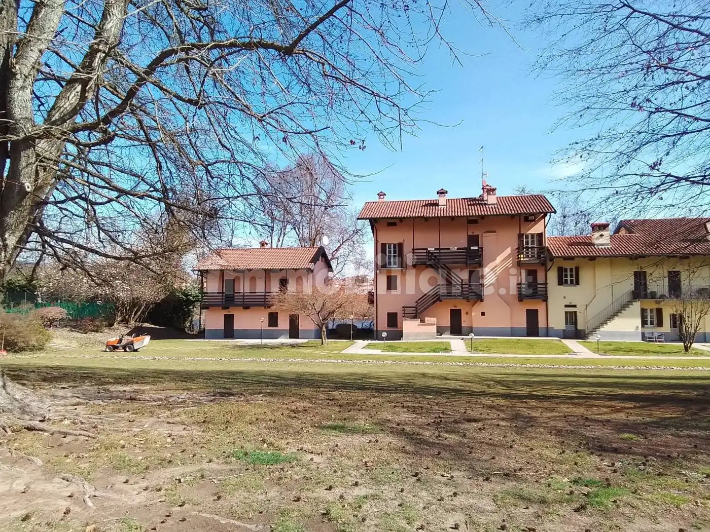 Trilocale via Sambrasca 4, Centro, Castelletto Sopra Ticino - foto 5