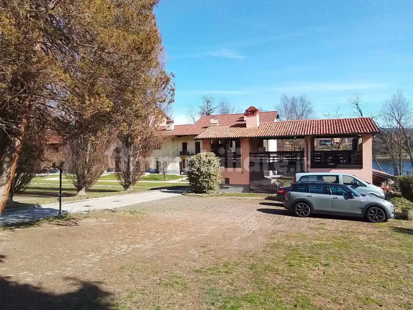 Appartamento in vendita a Castelletto Sopra Ticino