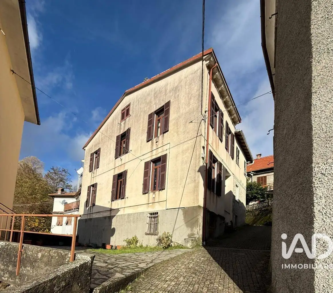 Casa indipendente in vendita a Roccaforte Ligure