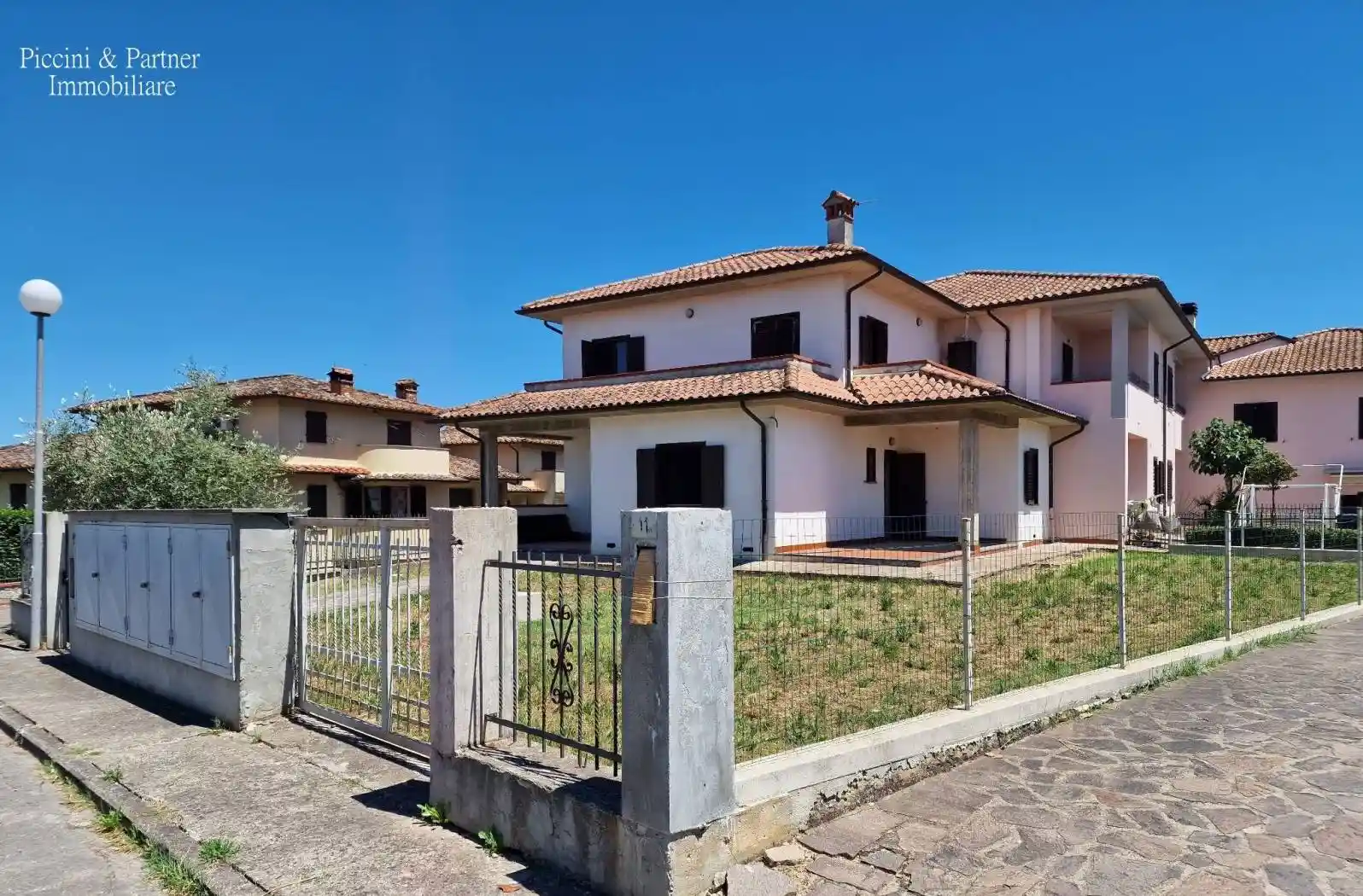 Villa bifamiliare via Cesare Pavese 11, Case Lunghe, Città della Pieve - foto 2