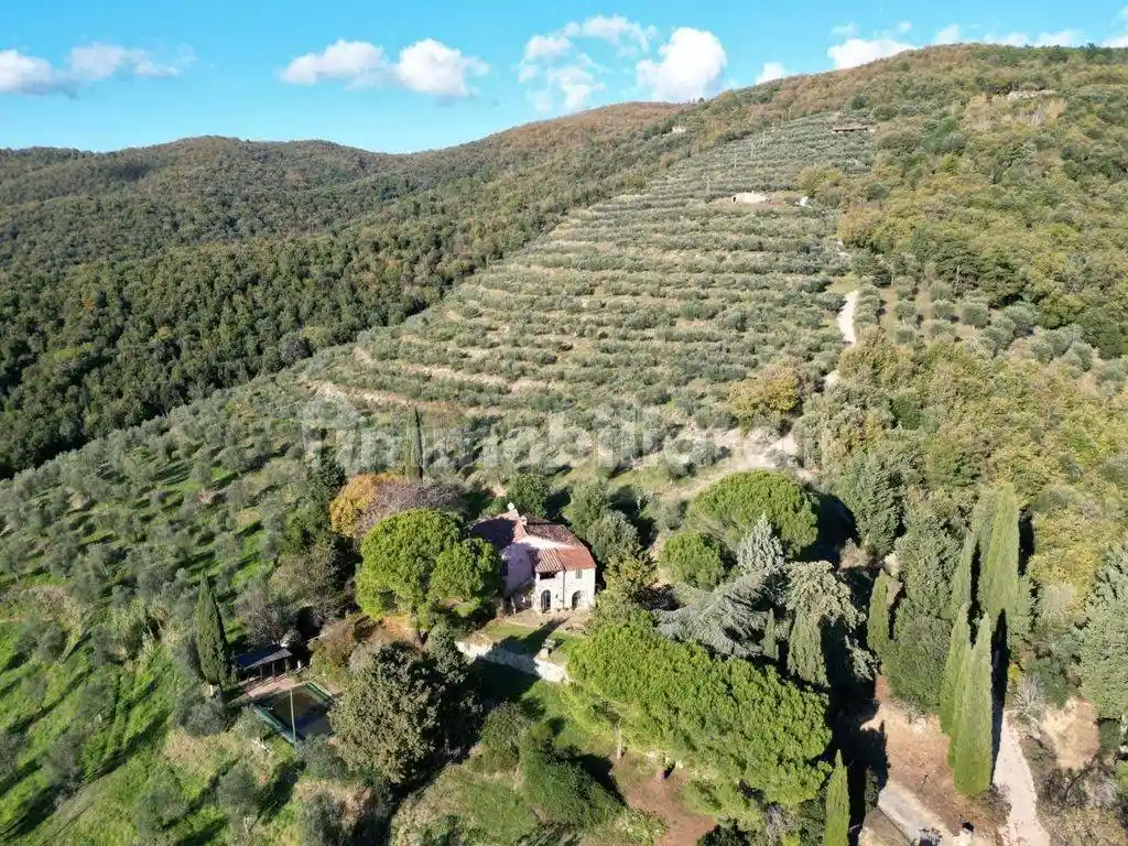 Rustico - Casale in vendita a Tuoro sul Trasimeno