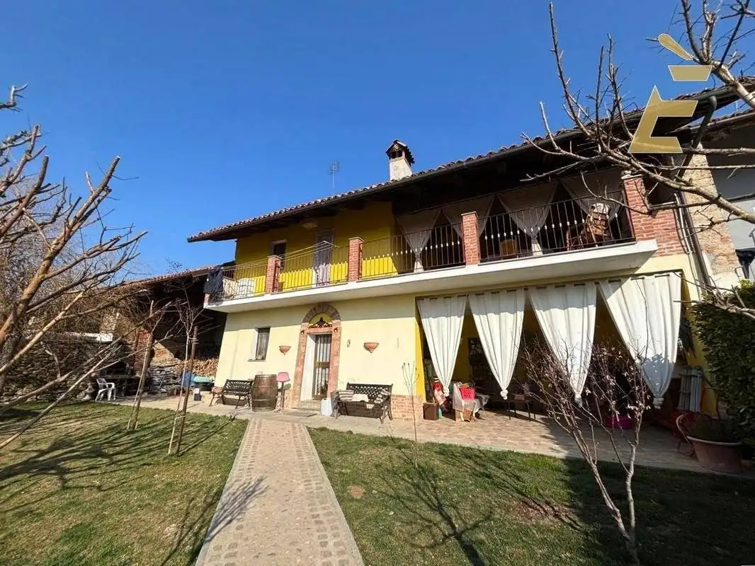 Villa in vendita a Farigliano