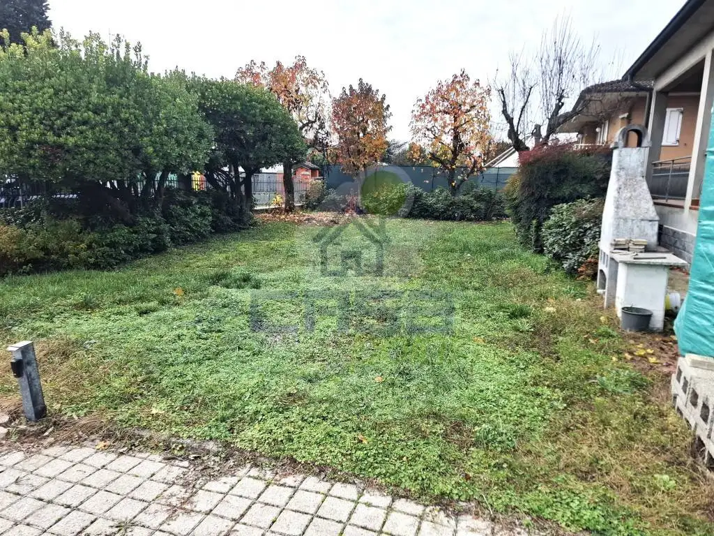 Terratetto unifamiliare via Mazzini, Centro, Castelnuovo Bocca d'Adda - foto 5