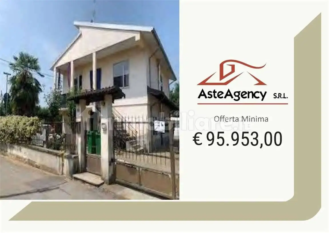 Villa in asta a Olevano di Lomellina
