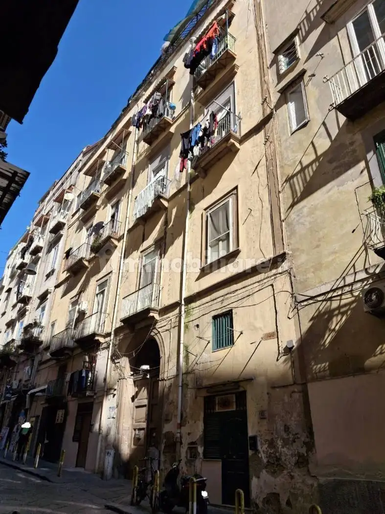 Appartamento in vendita a Napoli