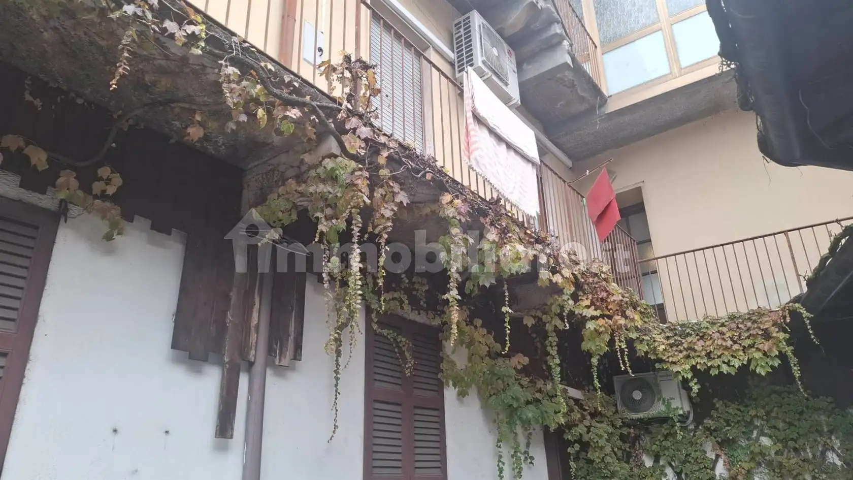 Trilocale via garibaldi 99, Centro, Barzanò - foto 2