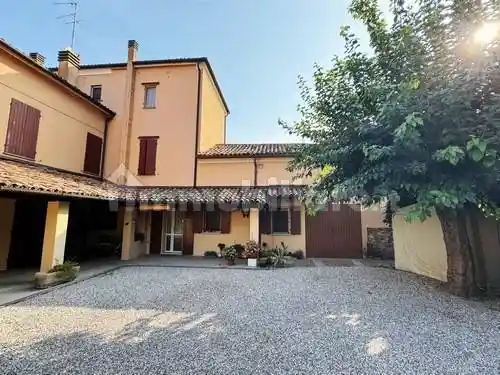 Villa bifamiliare, buono stato, 434 m², San Bartolomeo, Ferrara - foto 2
