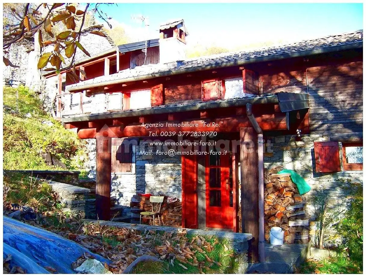 Rustico - Casale in vendita a Aurano