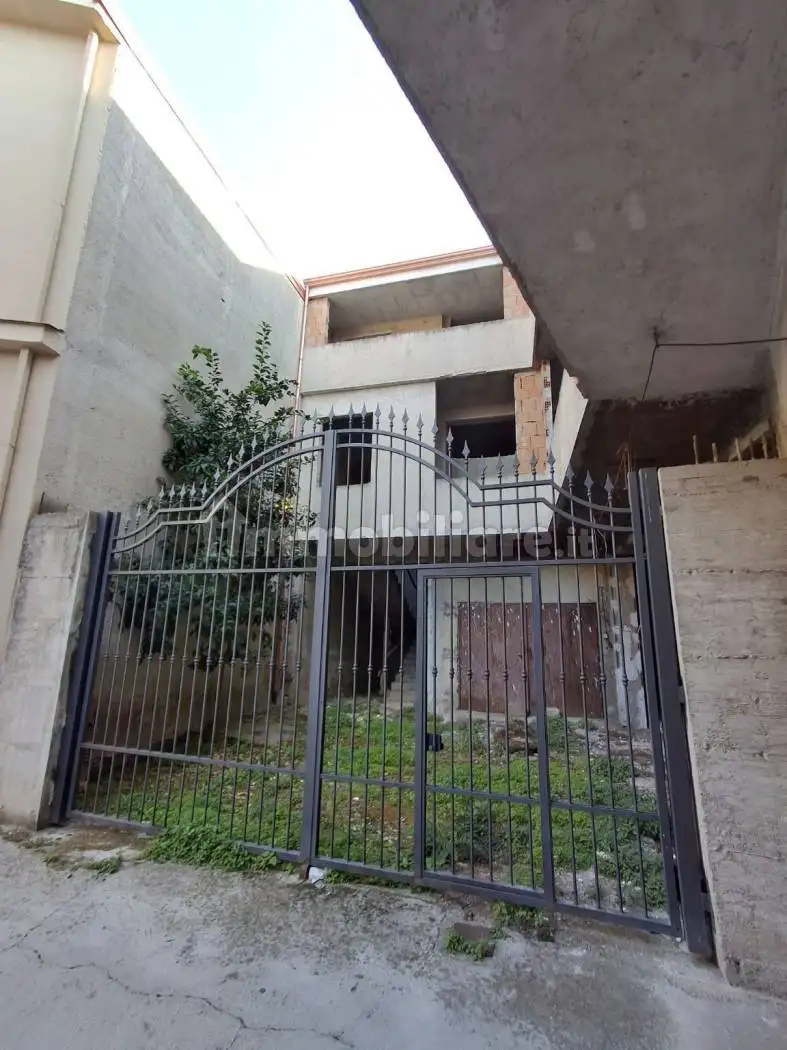 Palazzo - Edificio in vendita a Marcianise