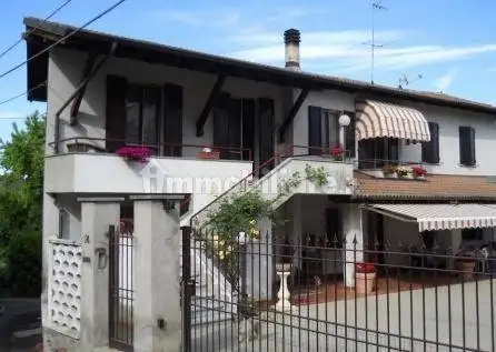 Villa in asta a Castelletto Monferrato