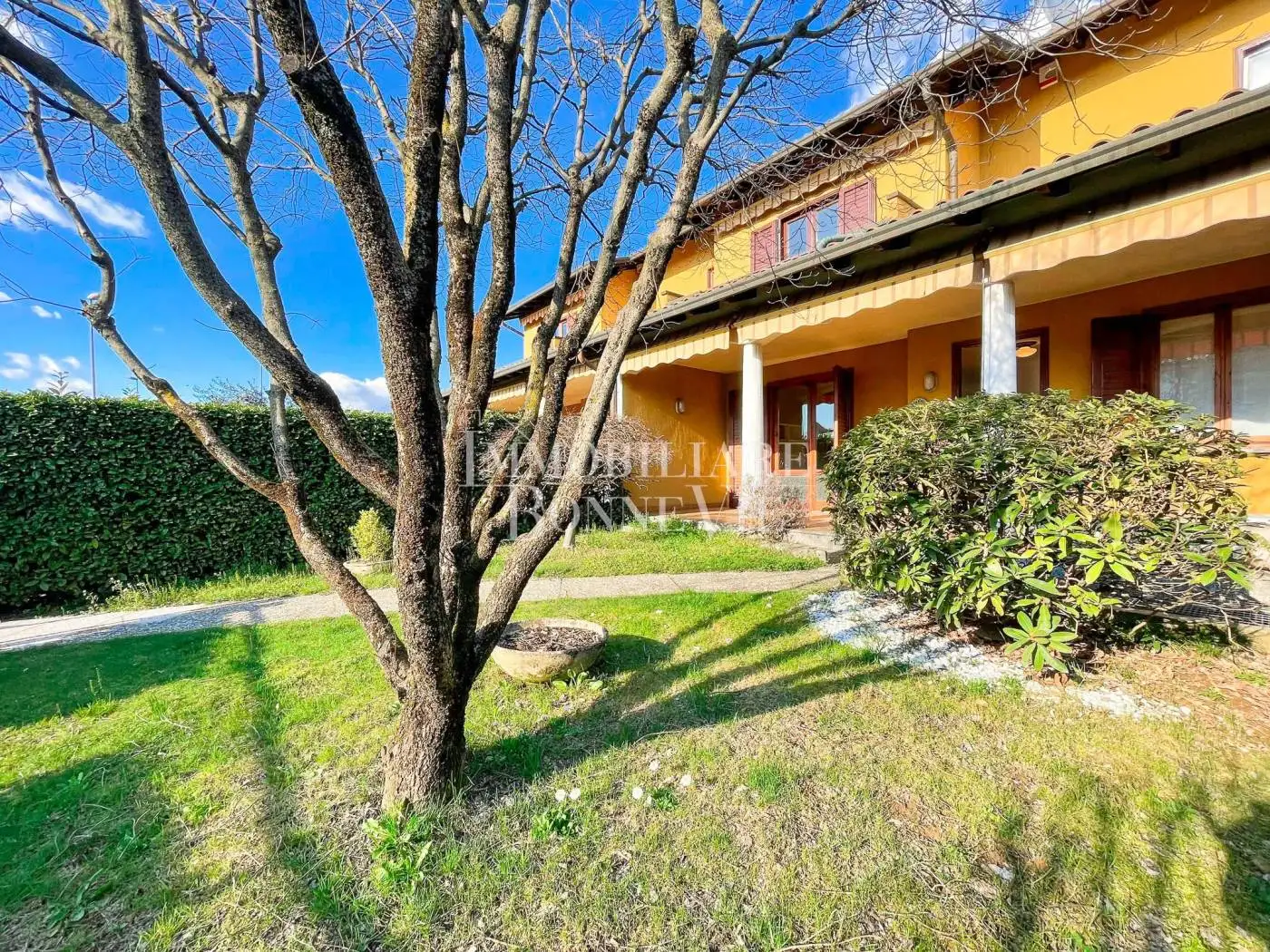 Villetta a schiera in vendita a Vedano Olona