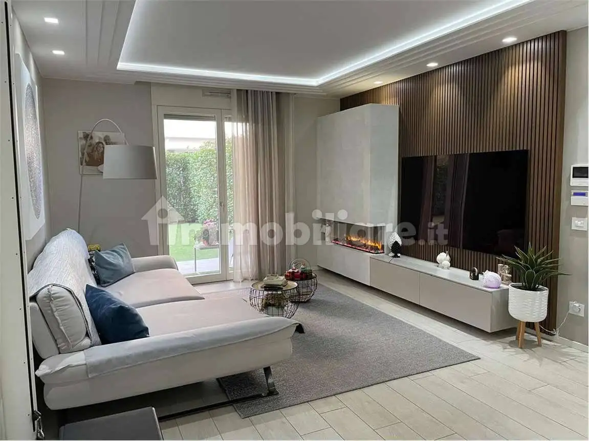 Appartamento in vendita a Piacenza