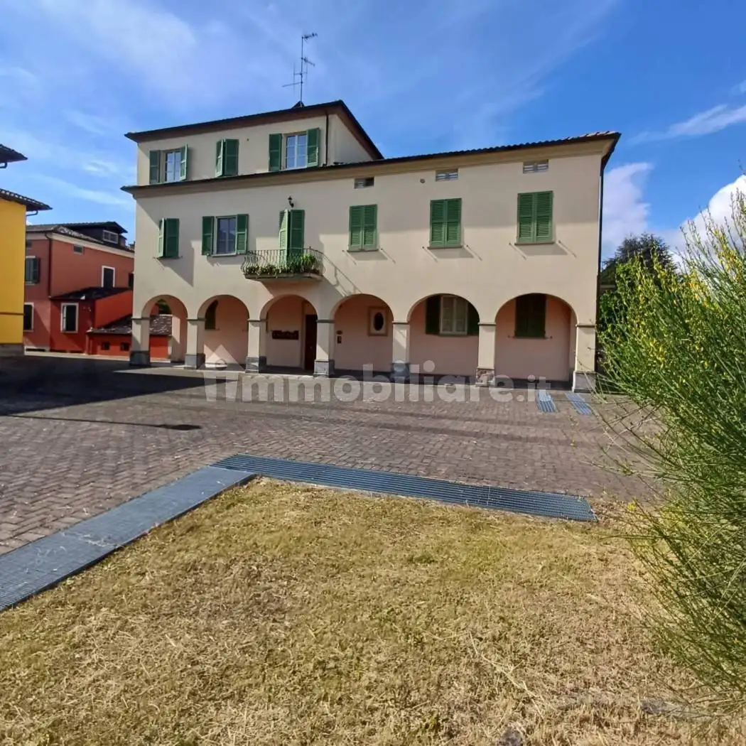 Appartamento in vendita a Varano de' Melegari