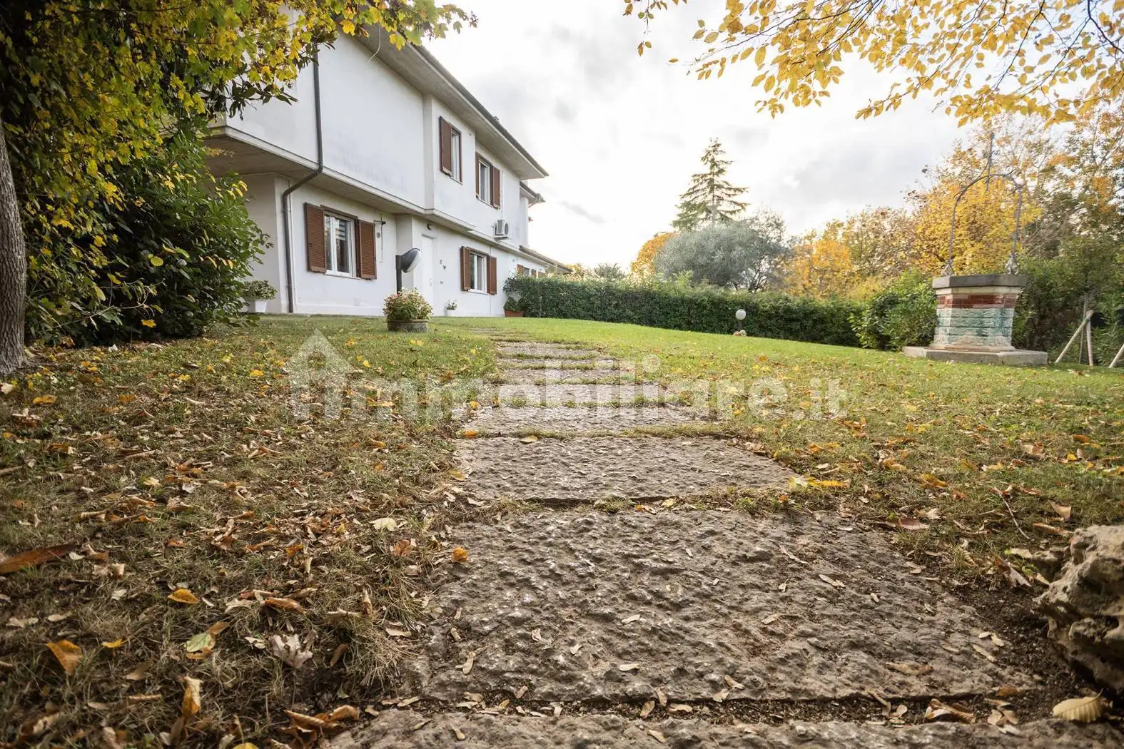 Villa in vendita a Jesi