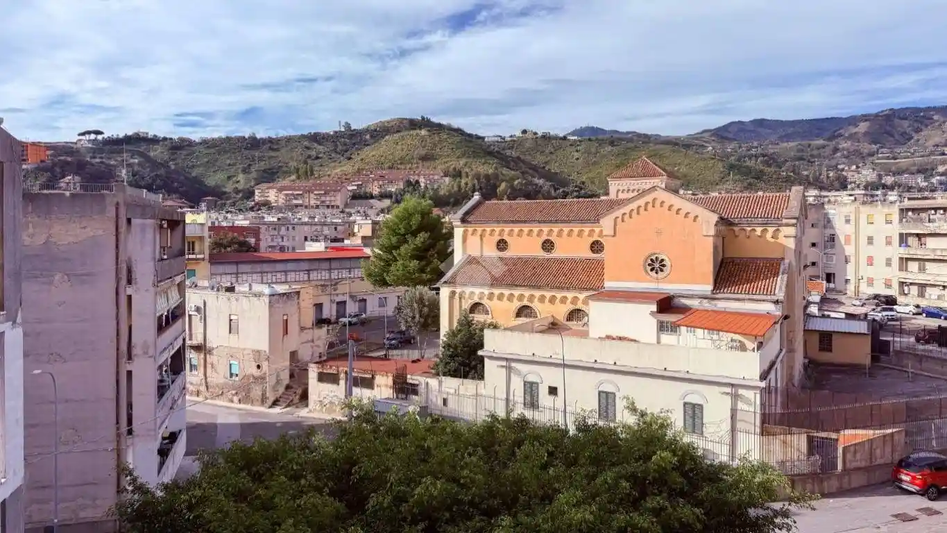 Quadrilocale via Adolfo Vetrano 1, Bisconte - San Luigi, Messina - foto 2